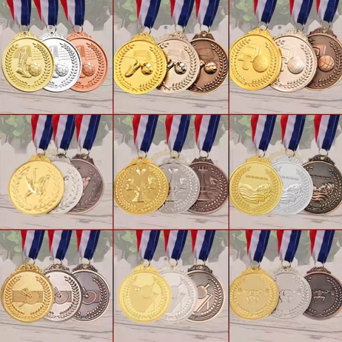 China Factory Custom Blank Gold Plated Souvenir Metal Sport Award Medal Zinc Alloy Trophy